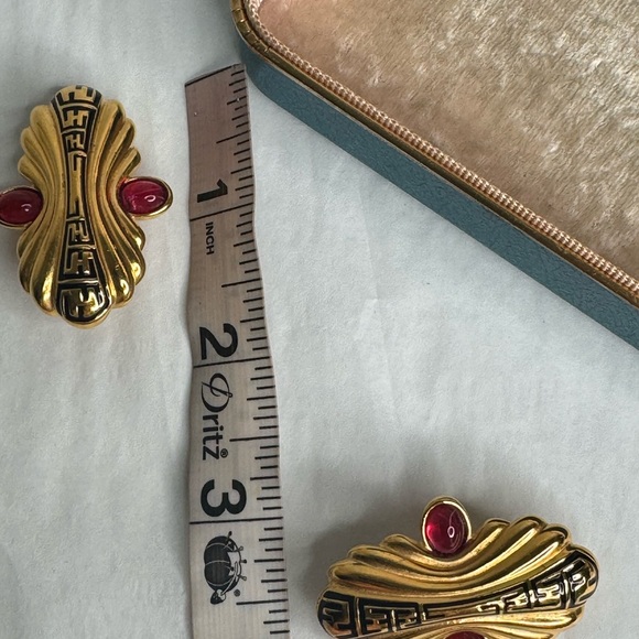 Fendi Gripoix Logo Earrings - Picture 6 of 7